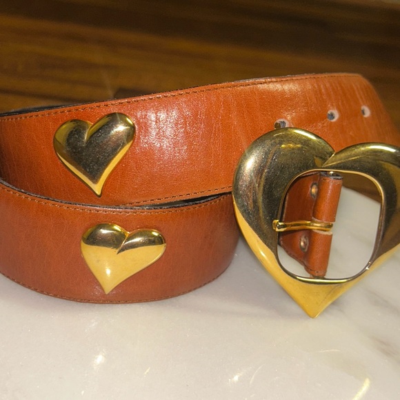 Avignon ~ Women’s Small ~ Spain ~ Brown Leather W/ Gold Metal Hearts ~ Belt - Picture 1 of 16